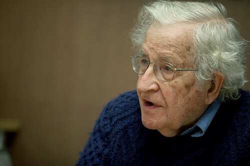 12 citater fra den anerkendte lingvist, Noam Chomsky
