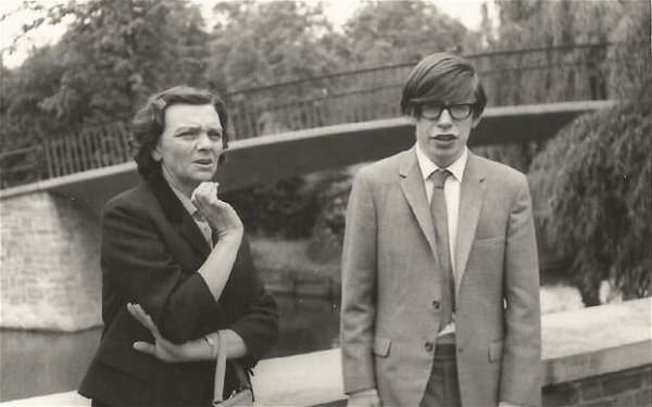 Stephen Hawking som ung
