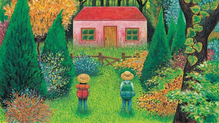 To mennesker kigger på et hus i en skov