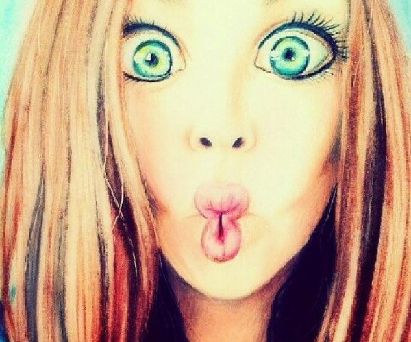 Pige laver sjovt ansigtsudtryk, for hun er ikke en prinsesse