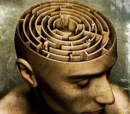 Mand med labyrint i hjernen