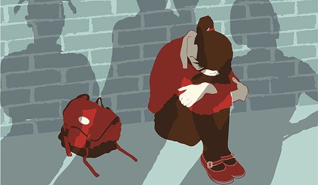 Pige oplever mobning på sin skole