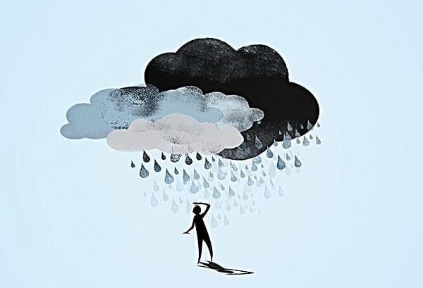 Sky regner på person
