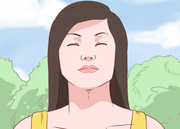 Kvinde med lukkede øjne fuld af frygt