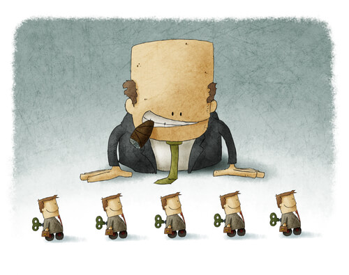 Mand besat af kontrol over små dukker på grund af reptilhjernen