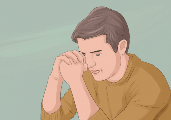 Mand med knyttede hænder føler frygt