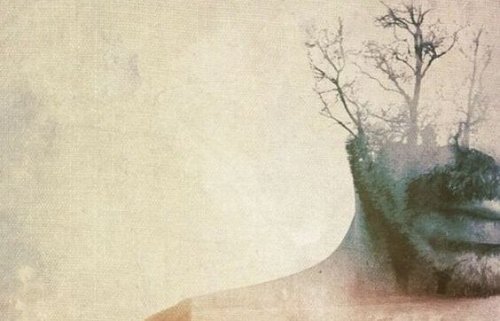 Mand med træer som ansigt