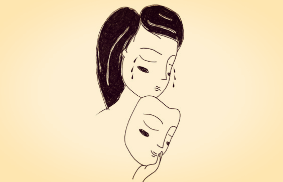 Pige tager glad maske af og afslører trist ansigt