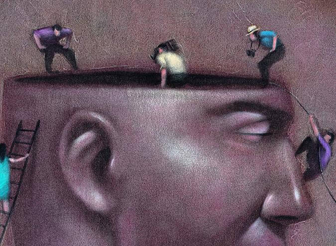 Små personer arbejder i mands hjerne som symbol på selvbedrag