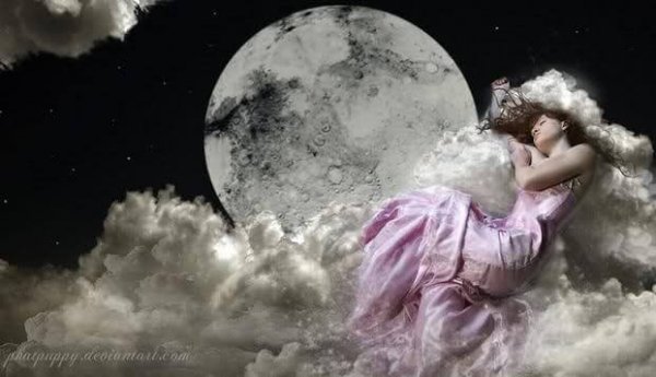 Frie mennesker gør som denne kvinde og sover på skyerne