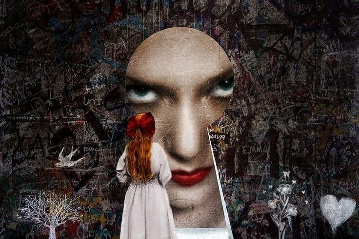 Pige ser ondt kvindeansigt i nøglehul som symbol for vanskelige mennesker