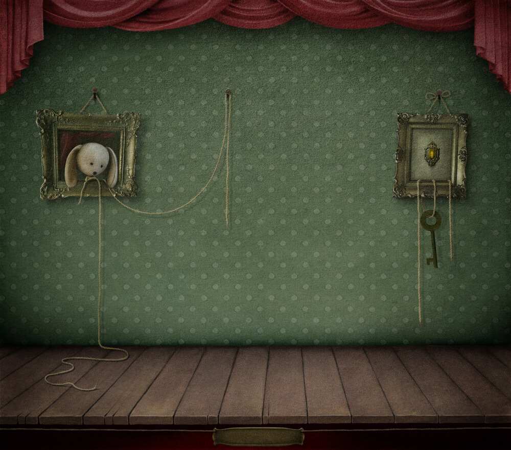 Grøn væg med billeder