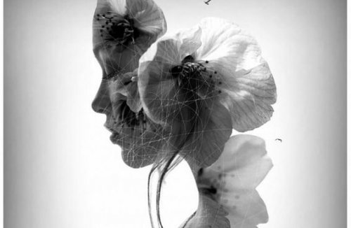 Hoved med blomster