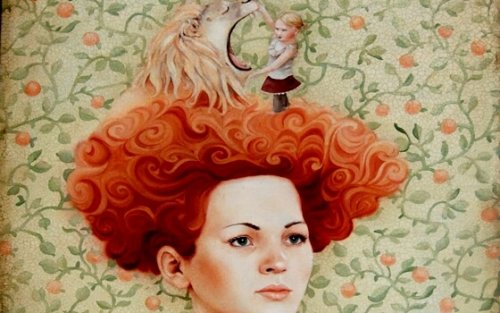 Kvinde med løve i håret