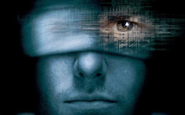 Mand kan se igennem bind for øjnene på grund af en sjette sans