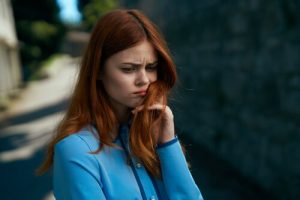 En følelse af tilstedeværelse, er der nogen hos os?