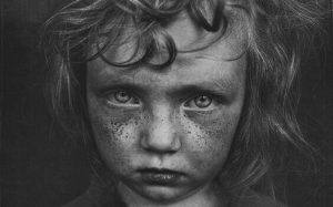 5 træk associeret med barndomstraumer