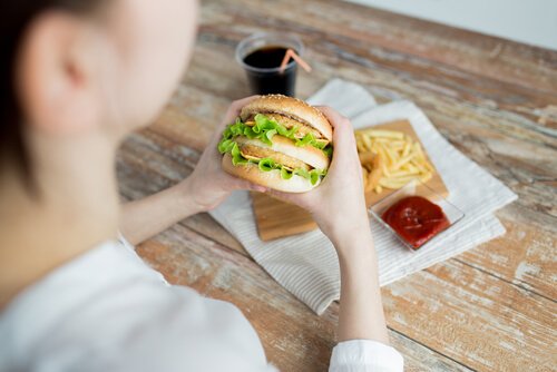 Burger kan være resultat af følelsesmæssig sult