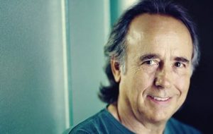 10 citater af Serrat for en kriseramt verden