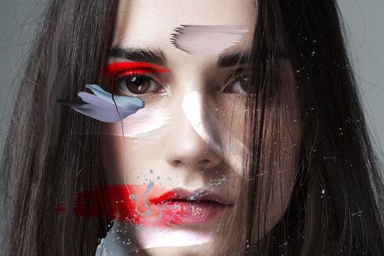 Kvinde med maling i ansigt symboliserer gængse konflikttyper