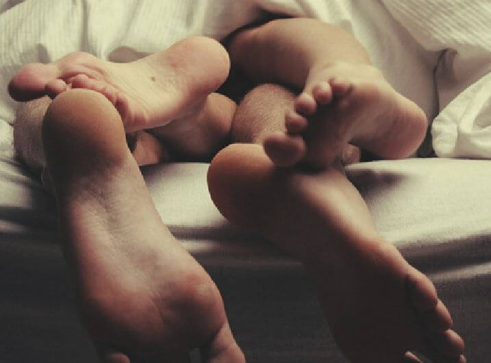 Par i seng nyder fordele ved at elske