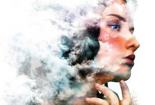 Tænkende kvinde med hoved i sky overvejer, hvordan man behandler følelser