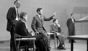 Hvad siger politikere med ikke-verbal kommunikation?