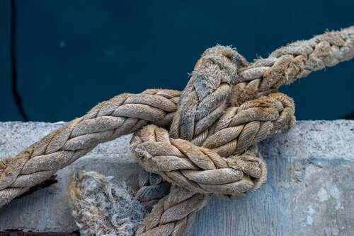 Følelsesmæssige knuder forhindrer dig i at udvikle dit potentiale.