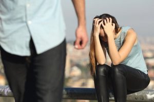 10 forskellige typer følelsesmæssigt voldelige mennesker