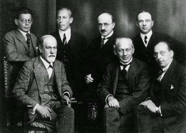 Foruden Freud – skoler og forfattere bag psykoanalyse