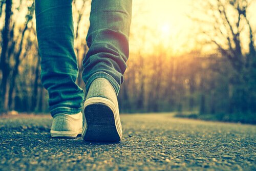 At gå en tur kan være med til at behandle depression