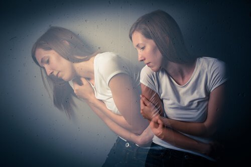 Bange kvinde oplever patologisk angst