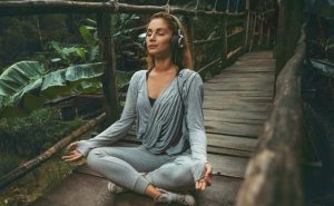 10 fordele ved at lytte til afslappende musik