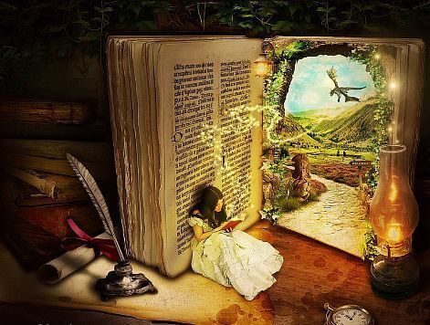 Pige læser eventyr i bog og lærer om kvindelige stereotyper i eventyr