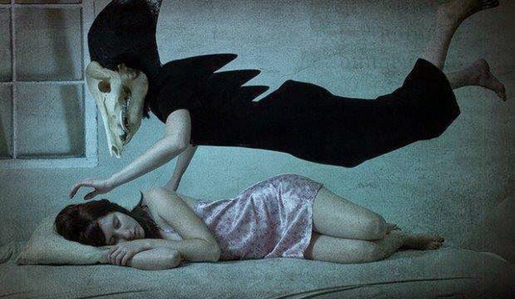 Kvinde oplever søvnlammelse