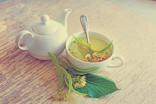 te med limeblomst