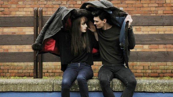 Mand og kvinde oplever kærlighed ved første blik