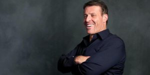 6 dybsindige citater af Tony Robbins
