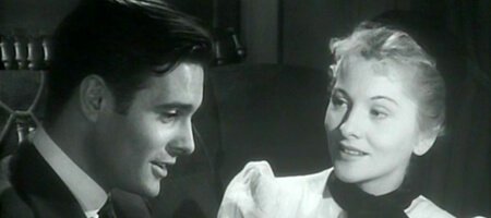 I Letter from an Unknown Woman ser vi en ung kvinde forelske sig håbløst