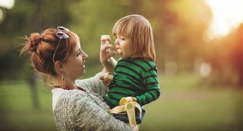 Mor der mader sit barn