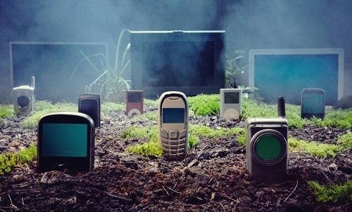 En kirkegård fyldt med gamle mobiltelefoner