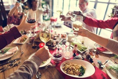 Succesfulde familiesammenkomster med god mad og vin