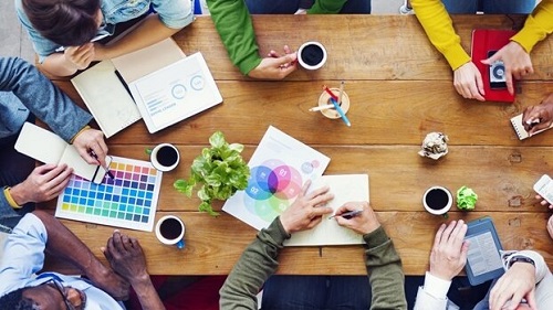 Gruppemøde med henblik på at opnå succes på arbejdet