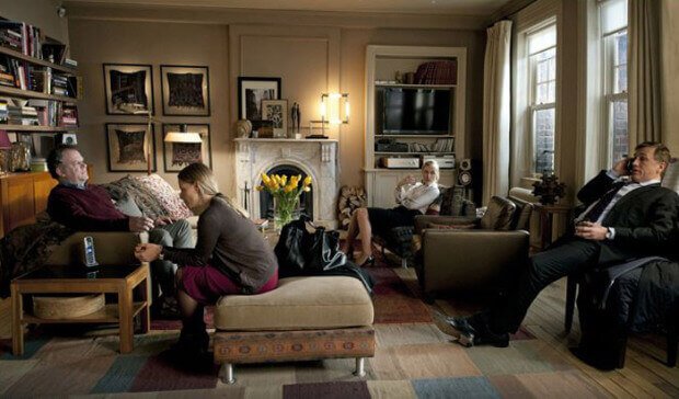 skænderierne udvikler sig i stuen i filmen Carnage