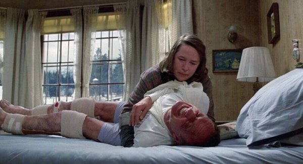 Sheldon som en af Annie Wilkes ofre