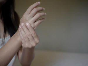Sammenhængen mellem leddegigt og negative følelser