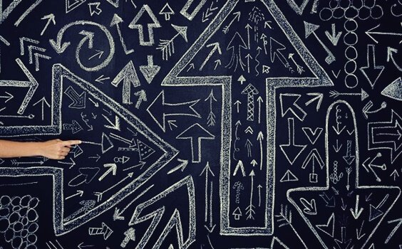 pile i alle retninger