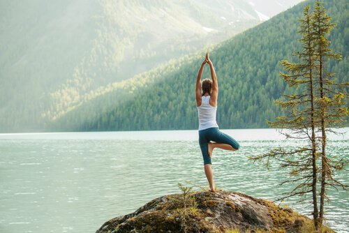 5 nemme yogaøvelser til at kanalisere din energi