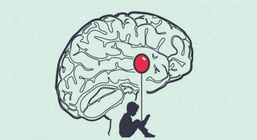 Dreng med rød ballon i hjerne