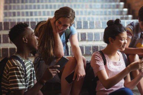 Unge mennesker er en del af en gruppe